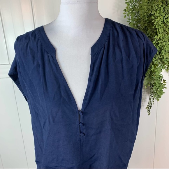 Soft Joie Navy Blue Tie Front Blouse Womens Size Medium - Picture 2 of 8